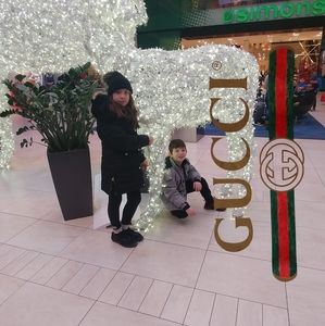 Meet your Posher, Elizabeth